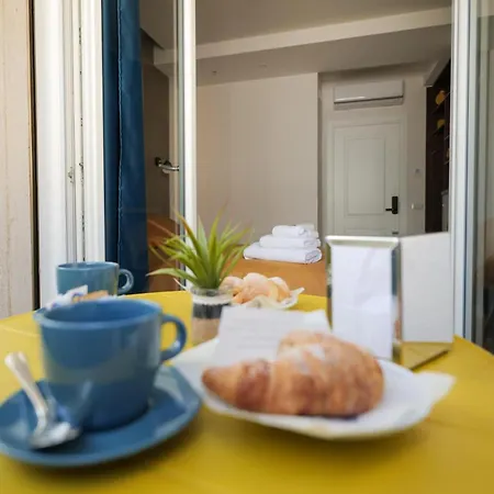 Acomodação com café da manhã  Vibes In Centro &